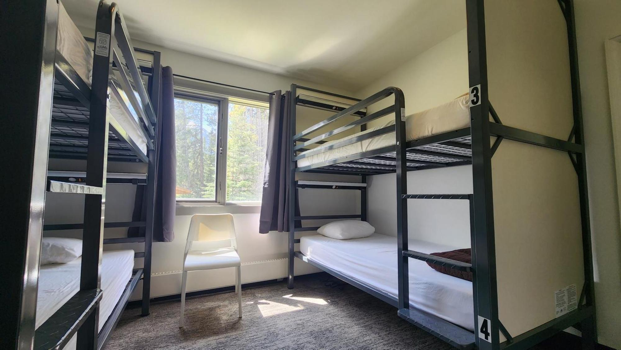 Hi Lake Louise Alpine Centre - Hostel Exterior photo