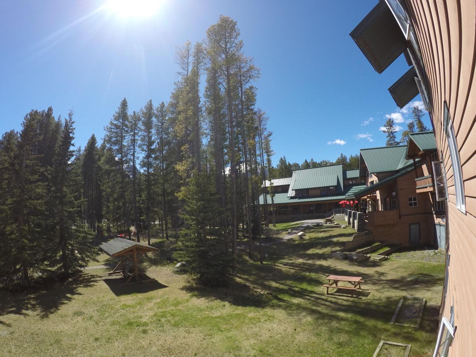 Hi Lake Louise Alpine Centre - Hostel Exterior photo