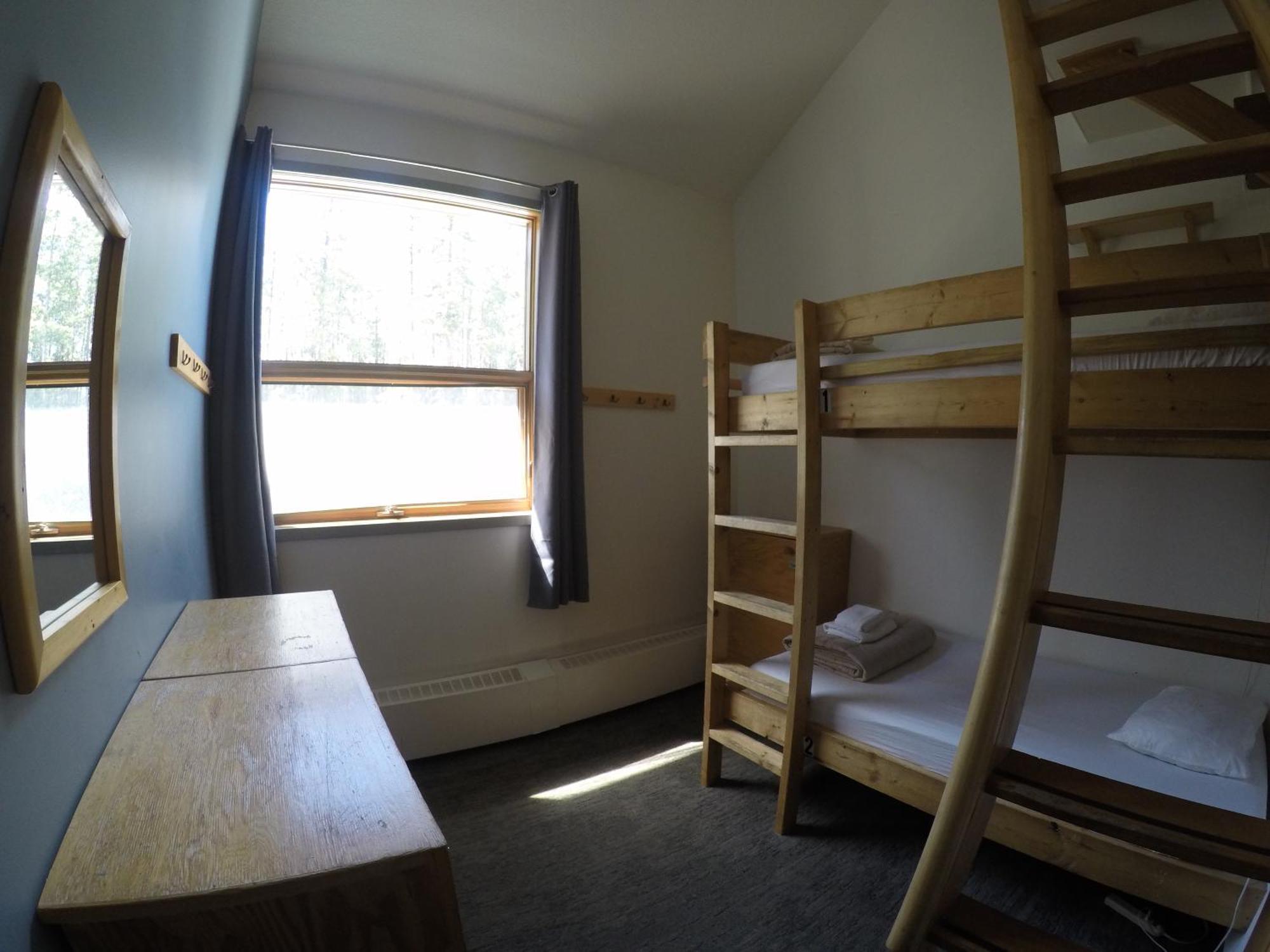 Hi Lake Louise Alpine Centre - Hostel Exterior photo